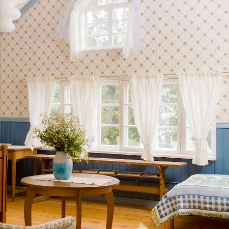 Koivulan Kartano Bed & Breakfast