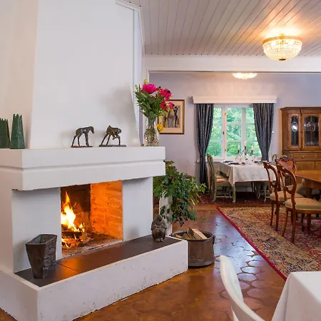 Bed and Breakfast Koivulan Kartano Lohja