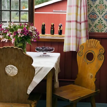 Koivulan Kartano Bed and Breakfast Lohja