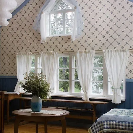 Bed & Breakfast Koivulan Kartano 2*