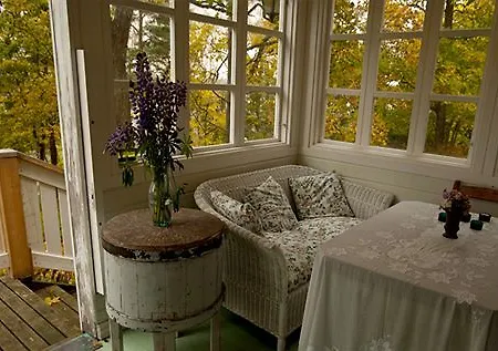 Bed & Breakfast Koivulan Kartano Lohja